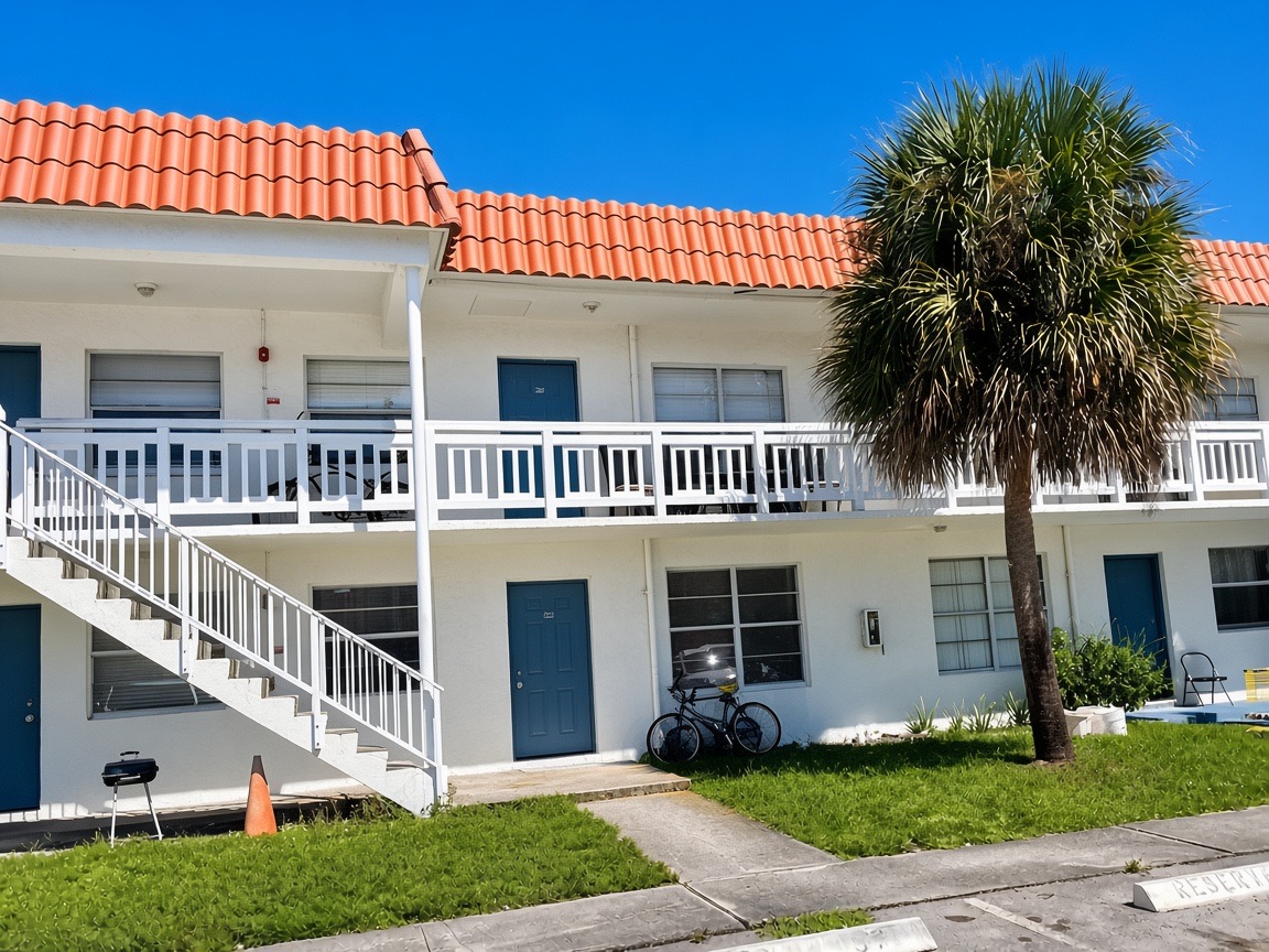 Deerfield Palms Condominium